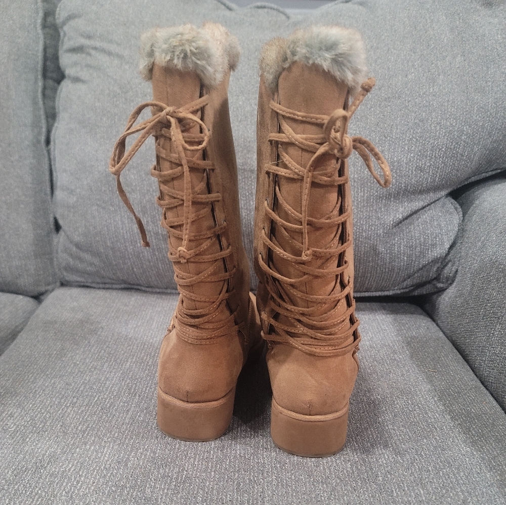 Boots - Picture 2 of 3